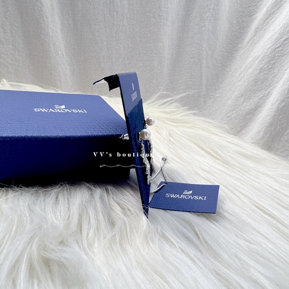 NWT Swarovski Nice Feather Pierced Earrings White Rhodium Plated 5496052 - Picture 4 of 6